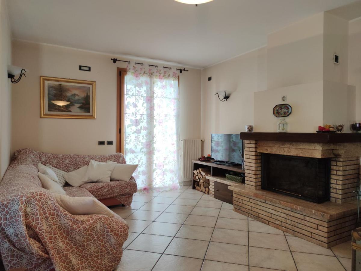 Апартаменти Relax In Collina A Due Passi Dal Mare Torriana Екстер'єр фото