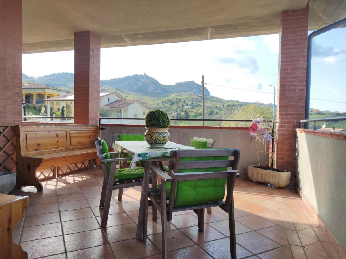 Апартаменти Relax In Collina A Due Passi Dal Mare Torriana Екстер'єр фото