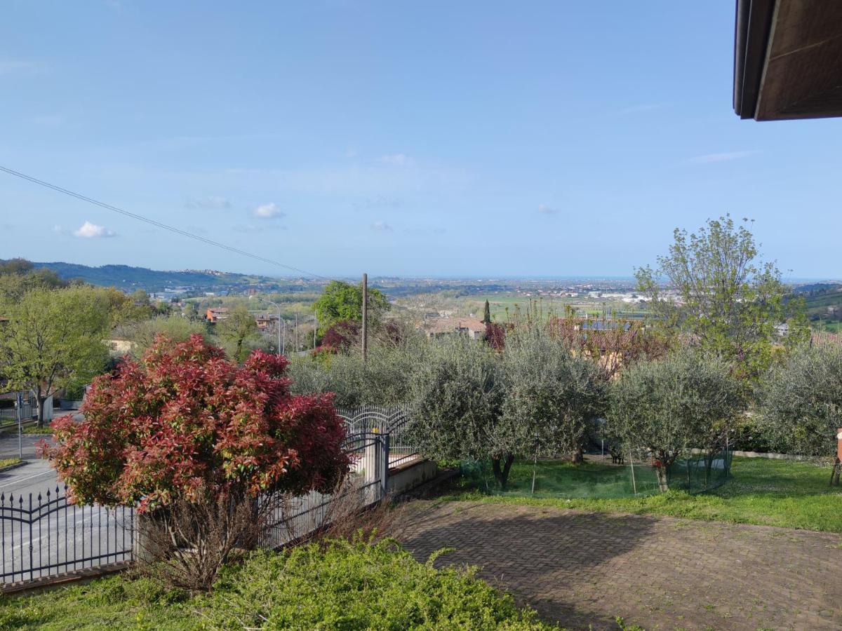 Апартаменти Relax In Collina A Due Passi Dal Mare Torriana Екстер'єр фото